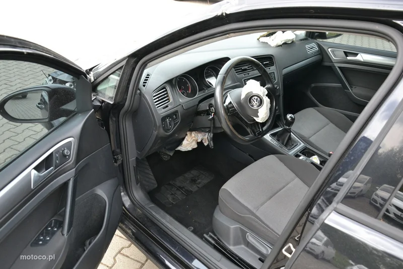 Volkswagen Golf VII 9