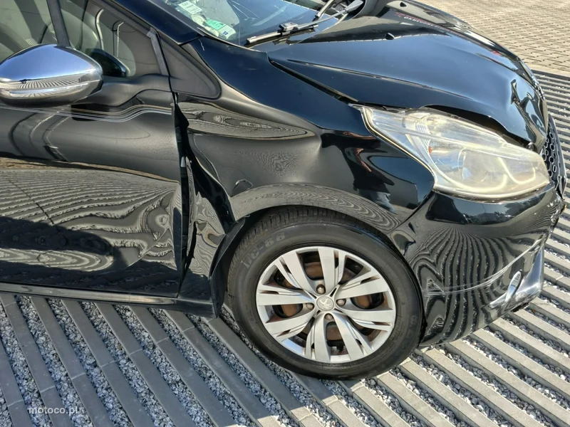 Peugeot 208 21