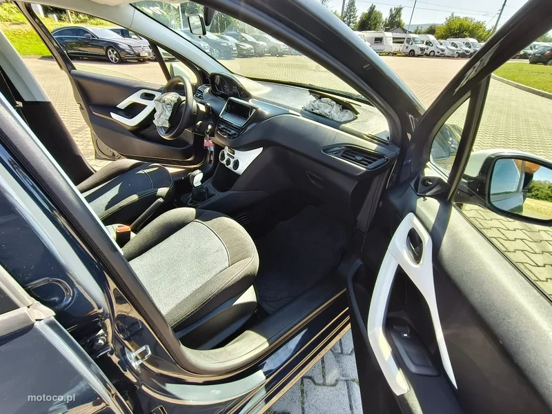 Peugeot 208 15