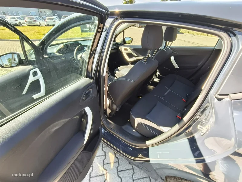 Peugeot 208 17