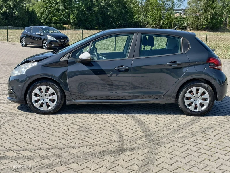 Peugeot 208 4