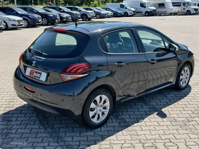 Peugeot 208 7