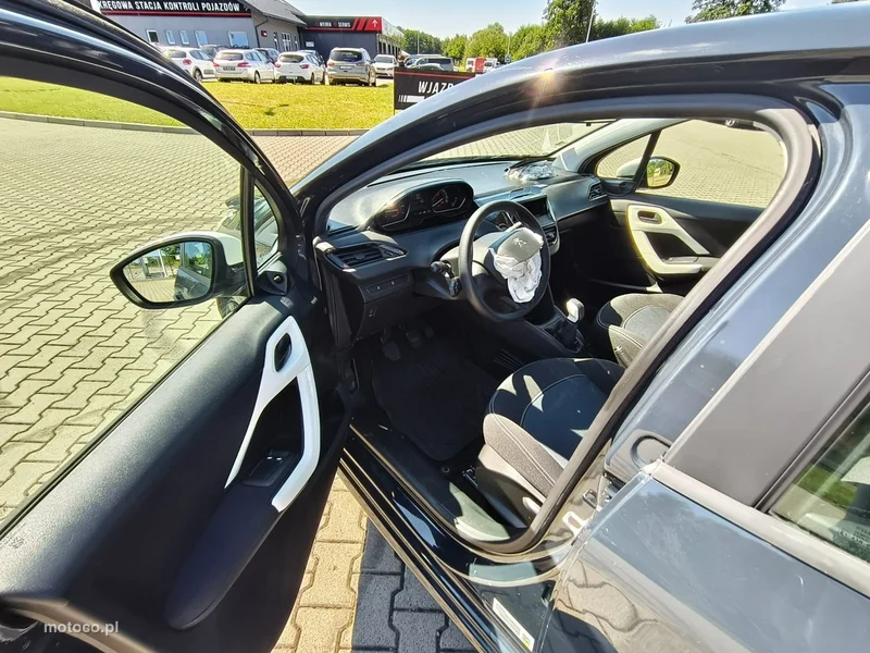 Peugeot 208 9