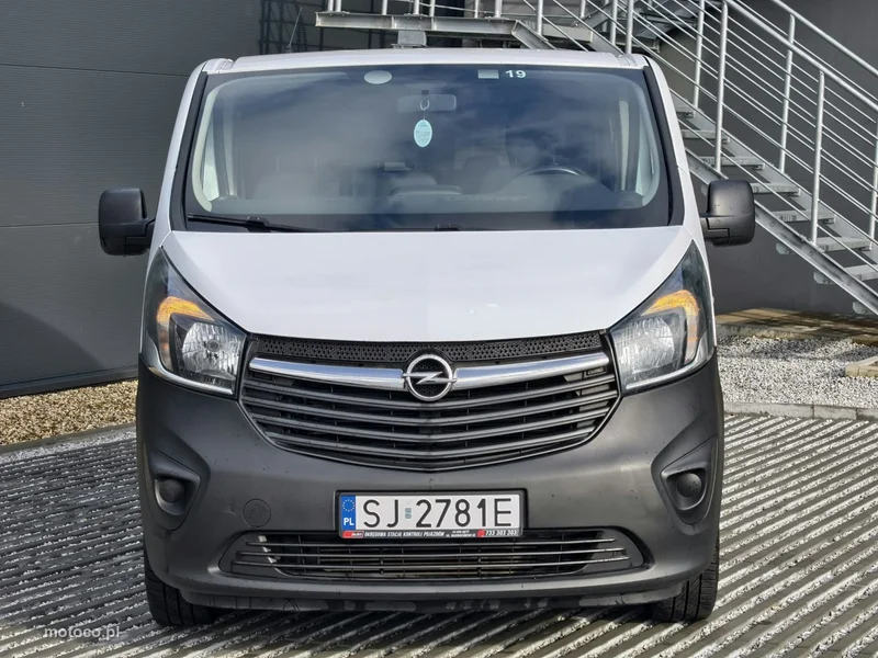 Opel Vivaro 2