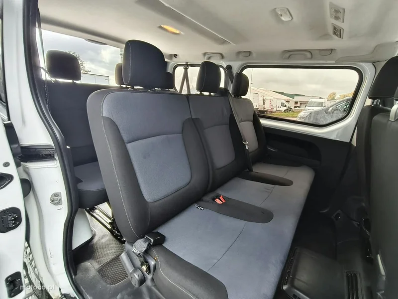 Opel Vivaro 16