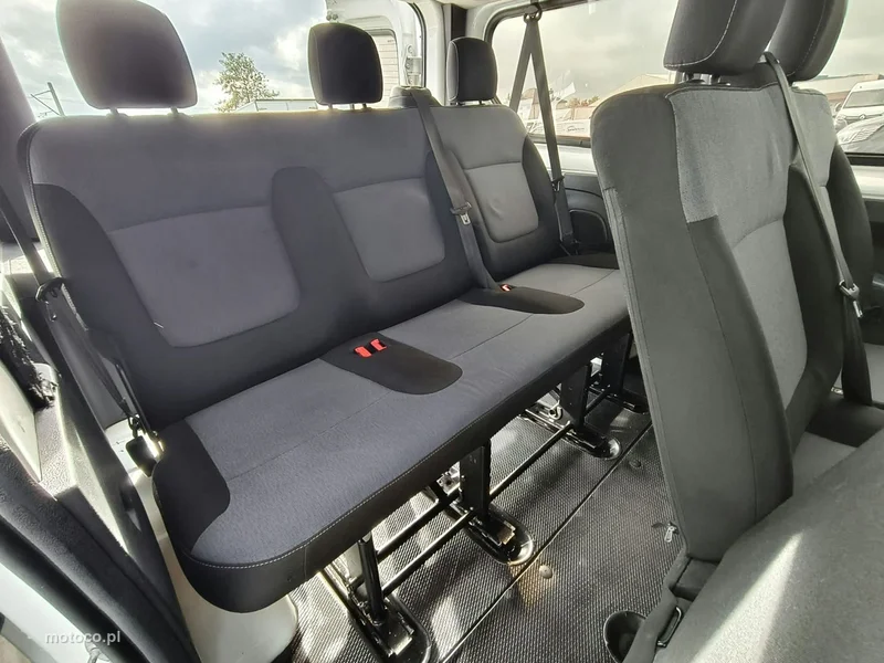 Opel Vivaro 18