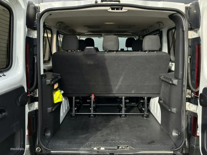 Opel Vivaro 21
