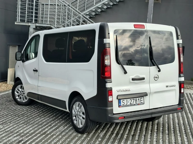 Opel Vivaro 5