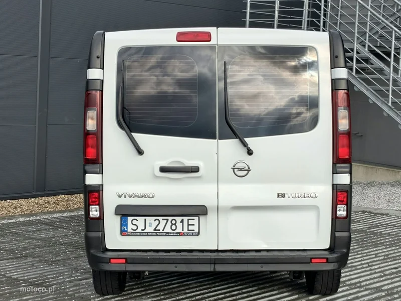 Opel Vivaro 6
