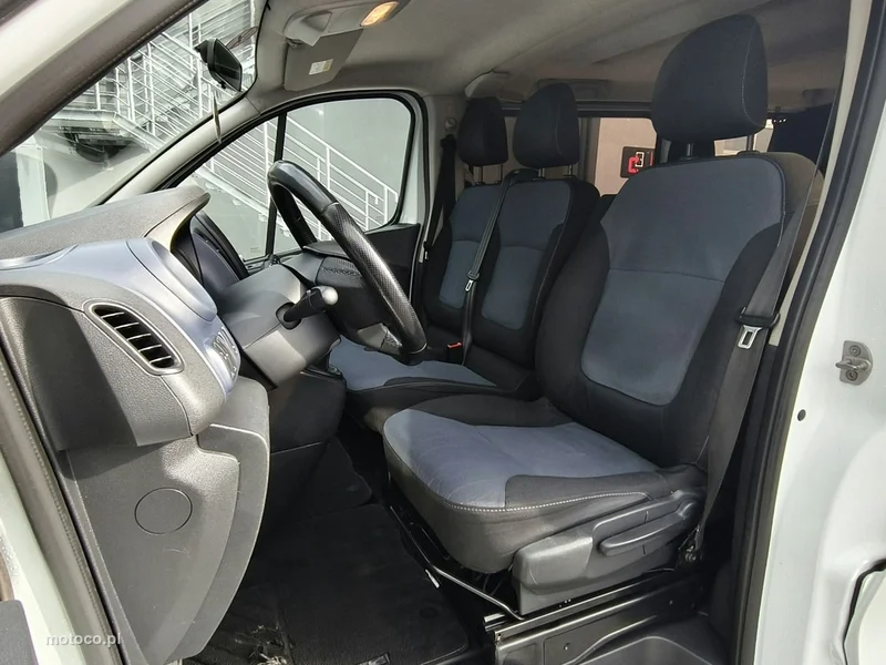 Opel Vivaro 9