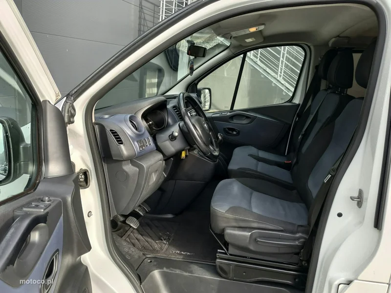 Opel Vivaro 10