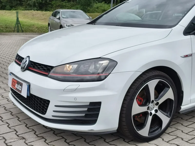 Volkswagen Golf VII 24