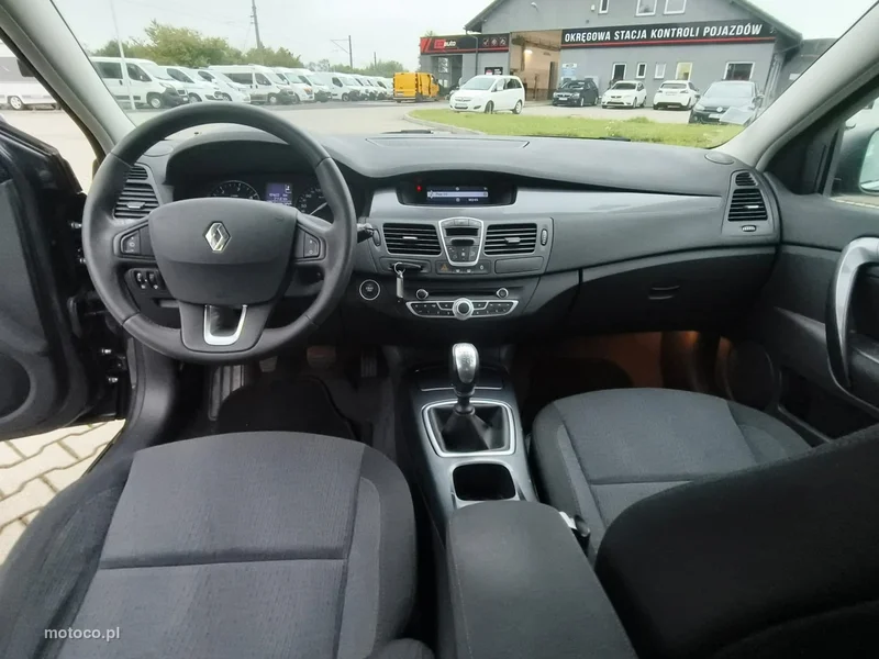 Renault Laguna III 11