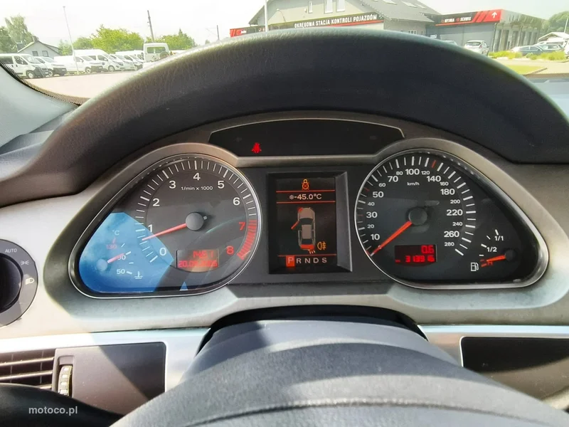 Audi A6 C6 12