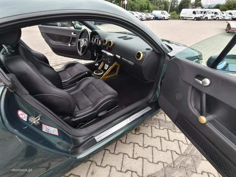 Audi TT 8N 15