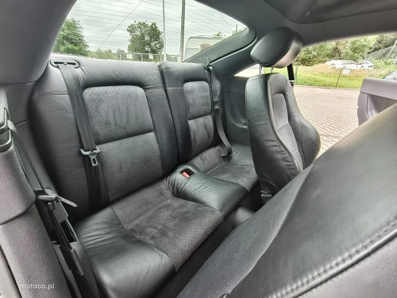 Audi TT 8N 16