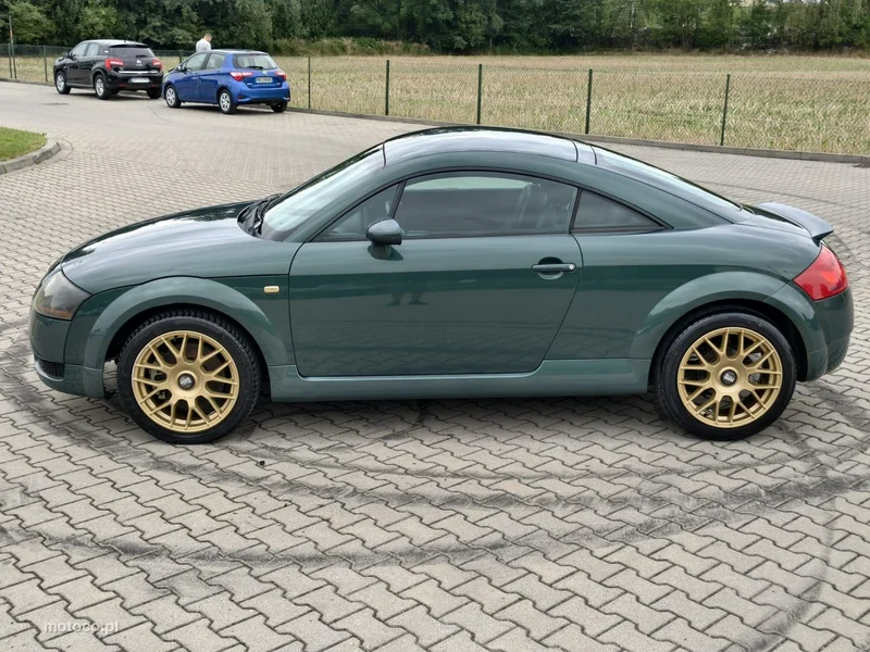 Audi TT 8N 4