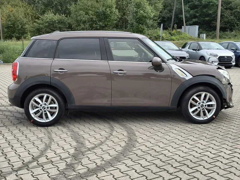MINI Countryman 8