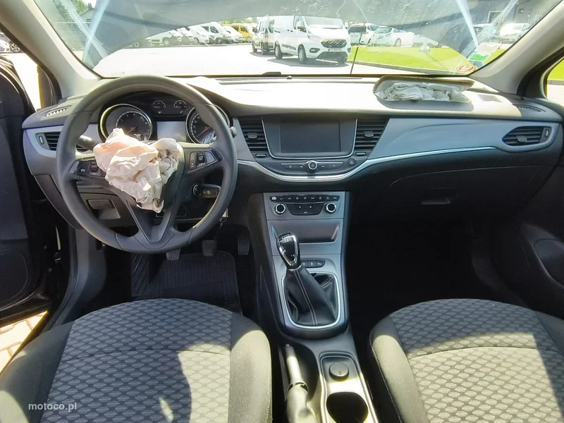 Opel Astra J 11