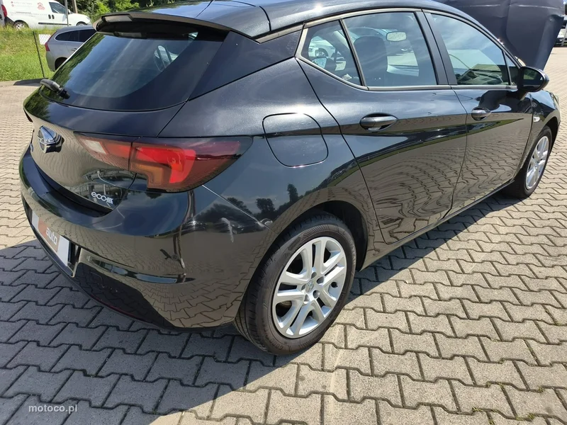 Opel Astra J 18