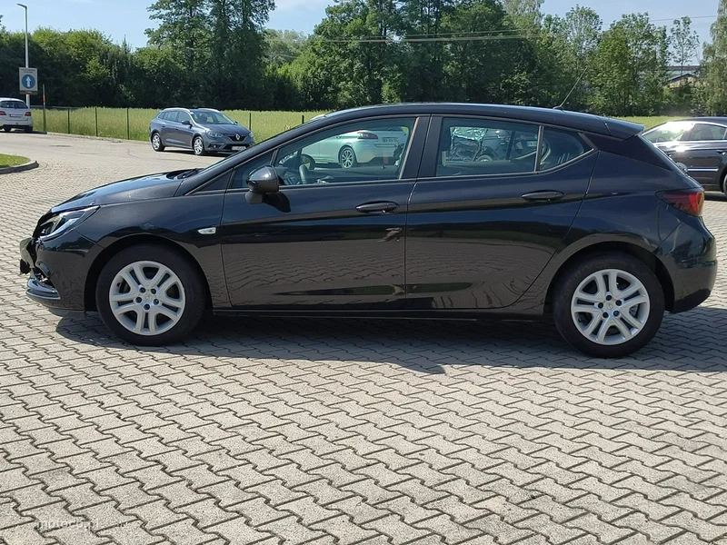 Opel Astra J 4
