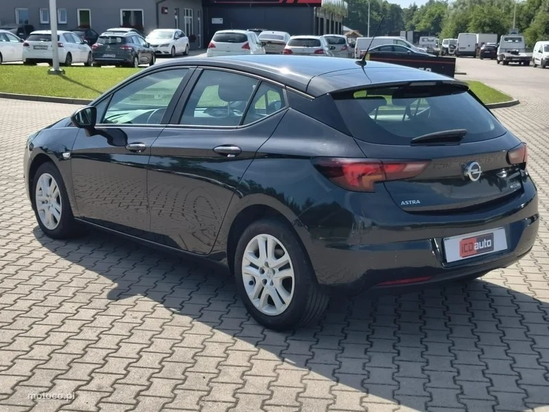 Opel Astra J 5
