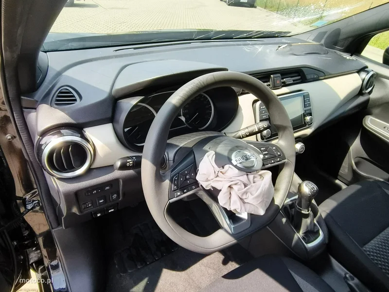Nissan Micra 10