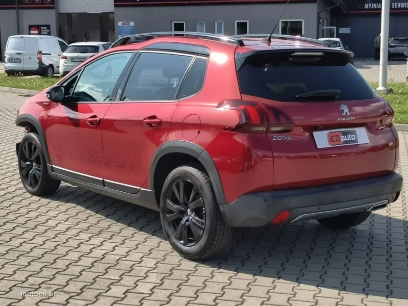 Peugeot 2008 5