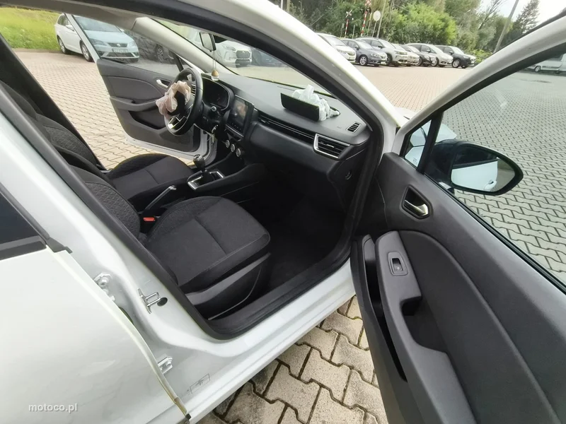 Renault Clio V 16