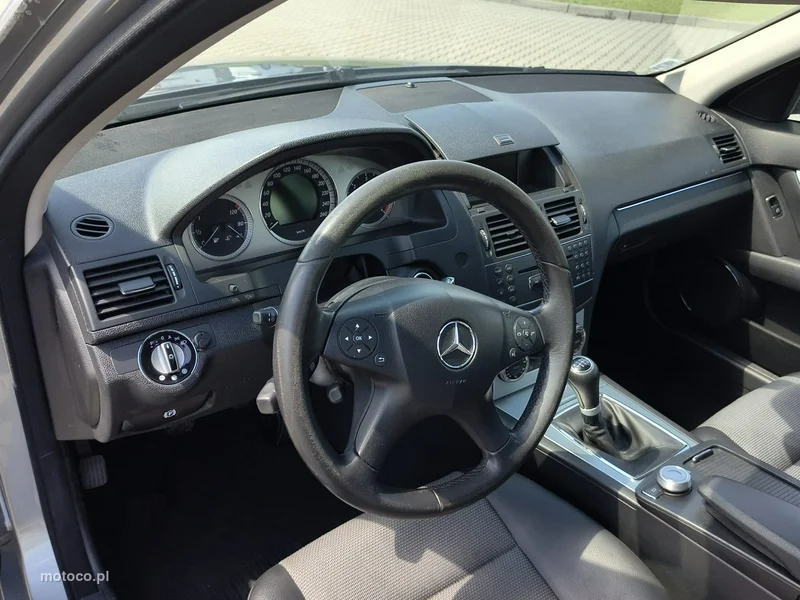 Mercedes-Benz Klasa C W204 C 200 12