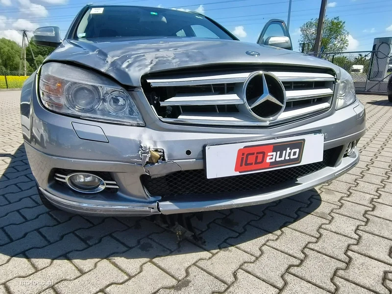 Mercedes-Benz Klasa C W204 C 200 23