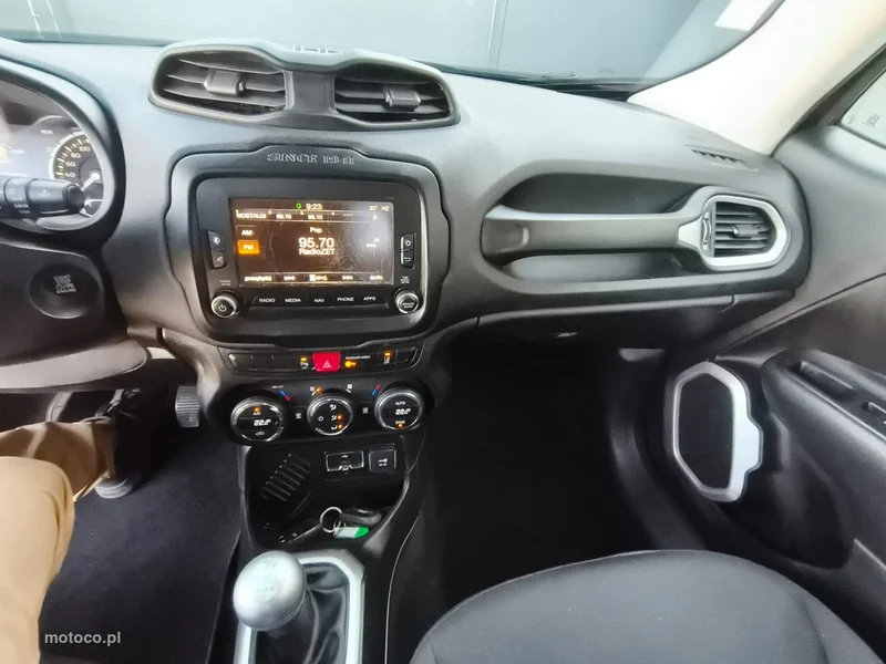 Jeep Renegade 11