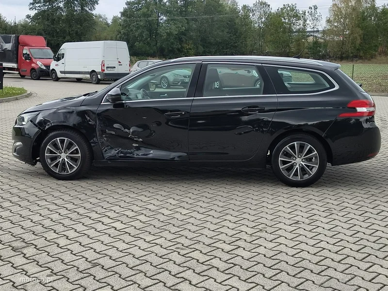 Peugeot 308 4