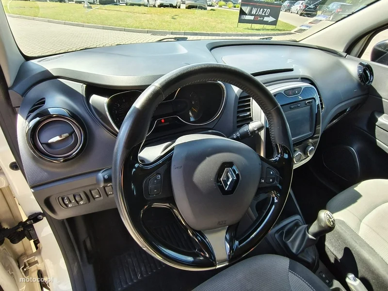 Renault Captur I 10