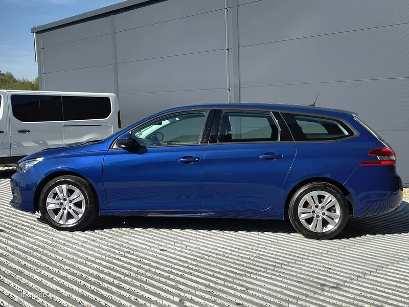 Peugeot 308 4