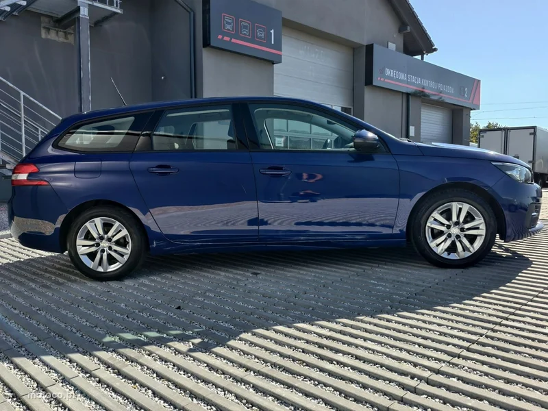 Peugeot 308 8