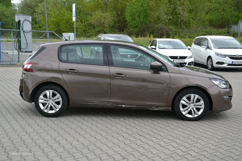 Peugeot 308 8