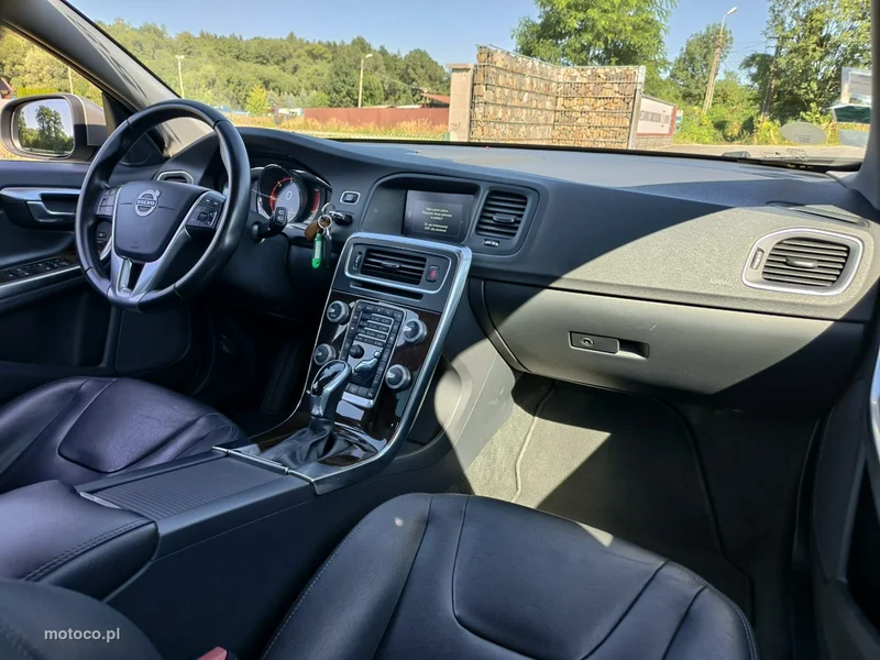 Volvo V60 12