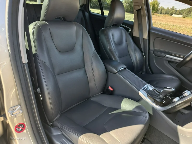 Volvo V60 14