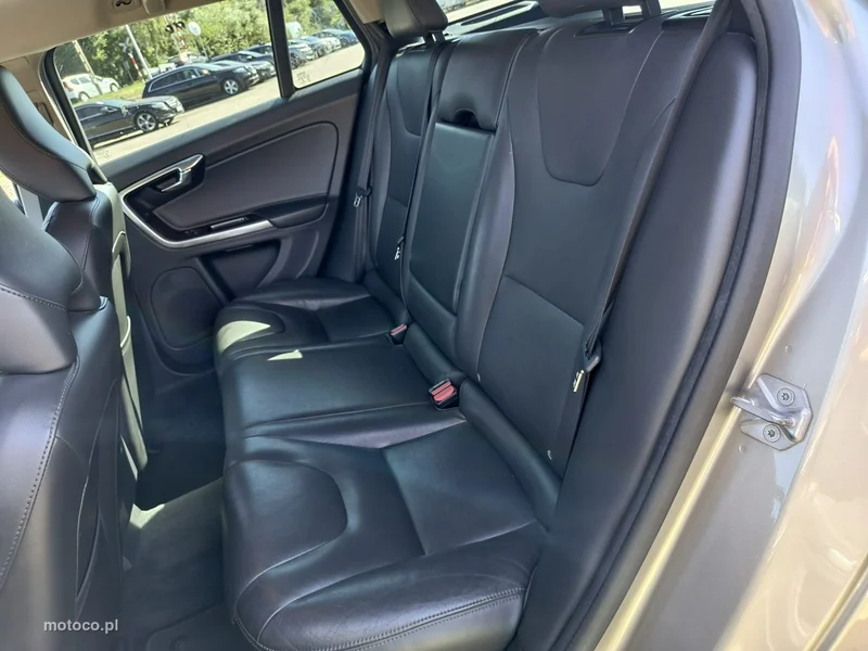 Volvo V60 16