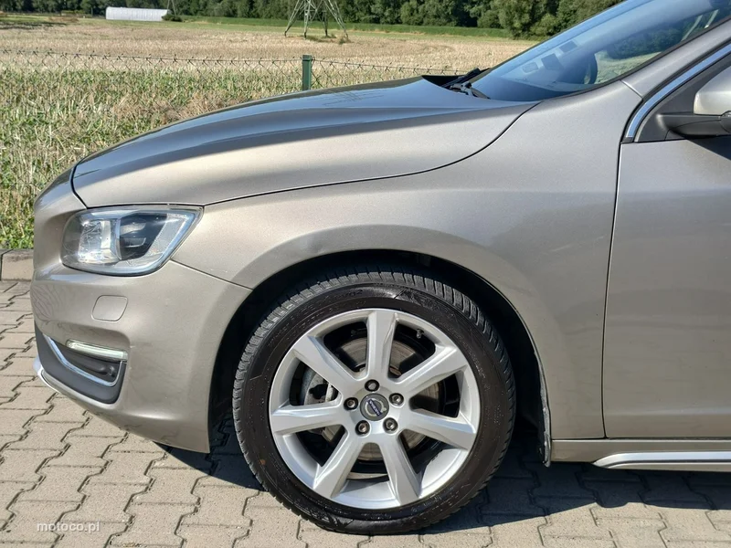 Volvo V60 17