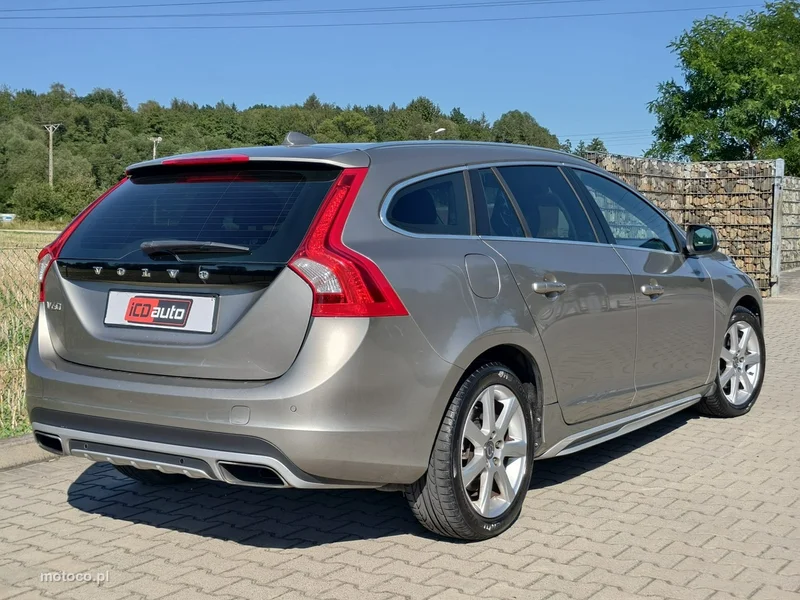 Volvo V60 25