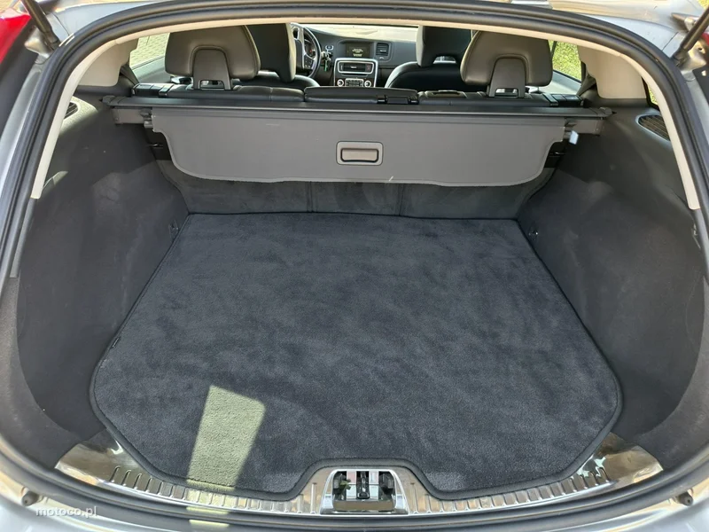 Volvo V60 34