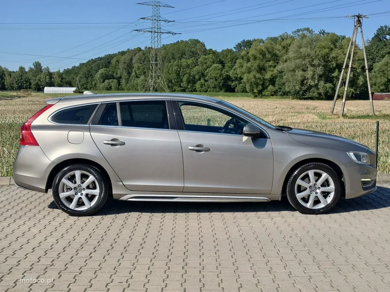 Volvo V60 8
