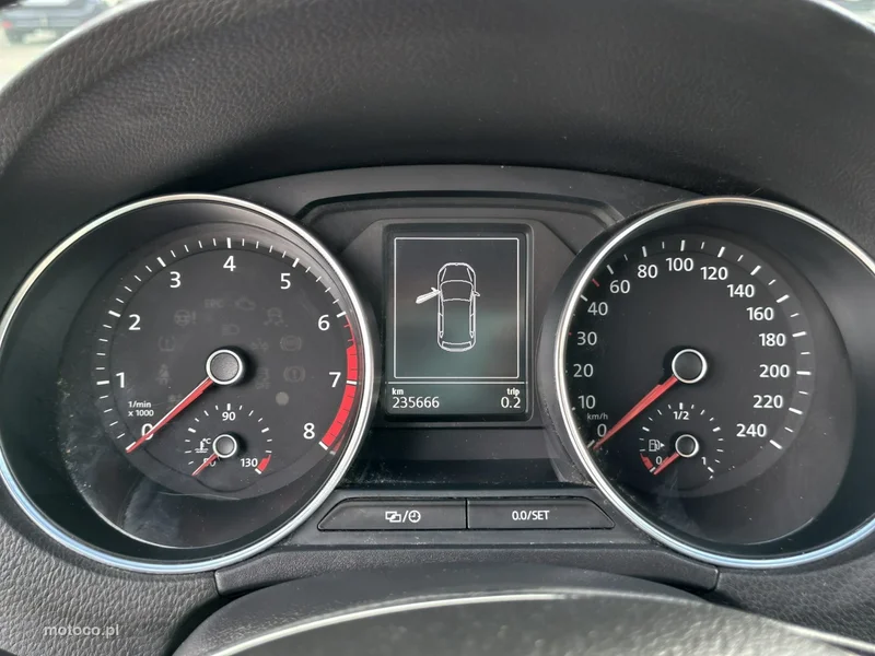 Volkswagen Polo V 6R 13