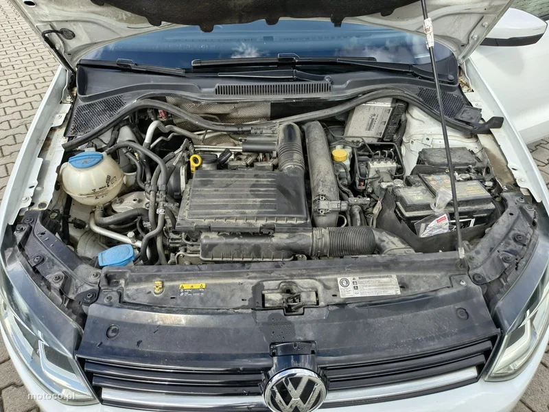 Volkswagen Polo V 6R 22