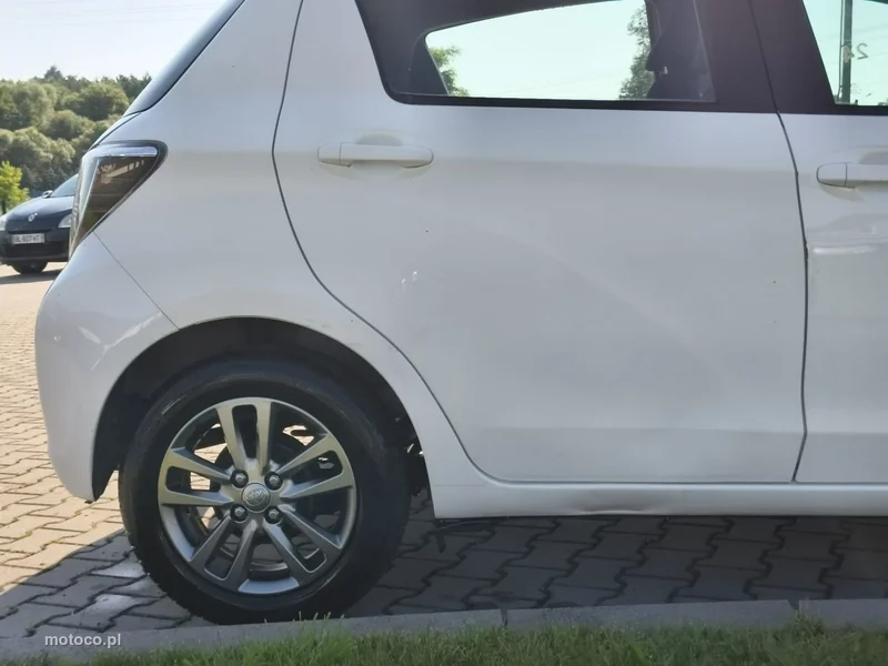 Toyota Yaris XP130 16