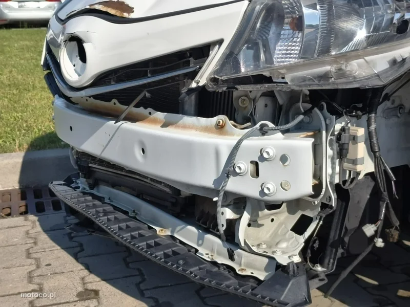Toyota Yaris XP130 25