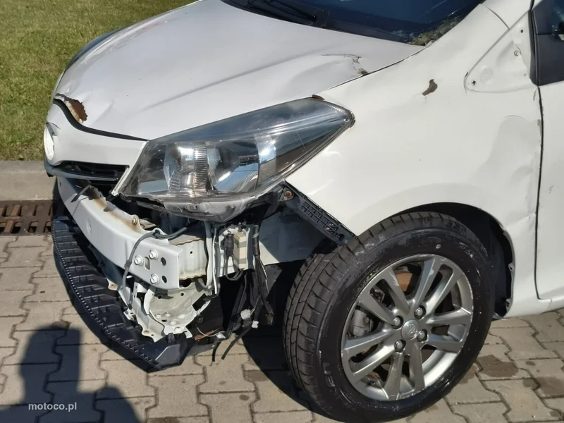 Toyota Yaris XP130 27