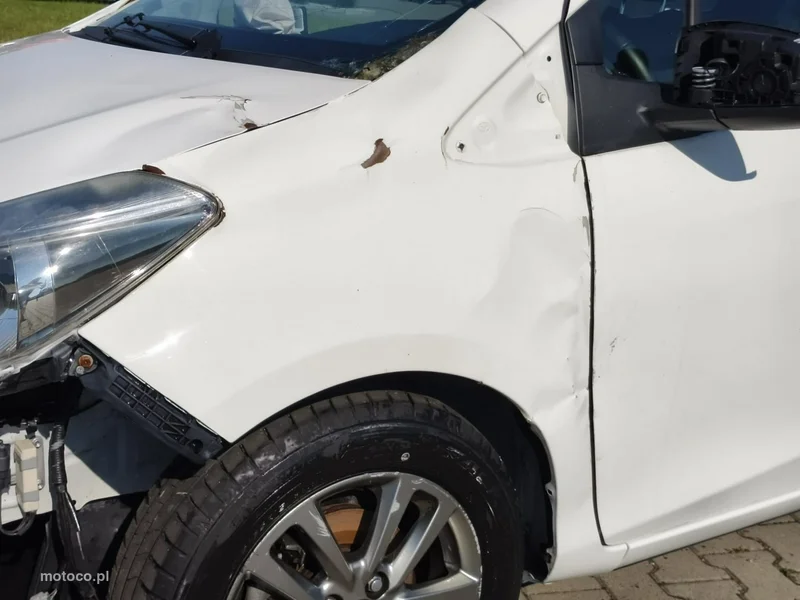 Toyota Yaris XP130 29